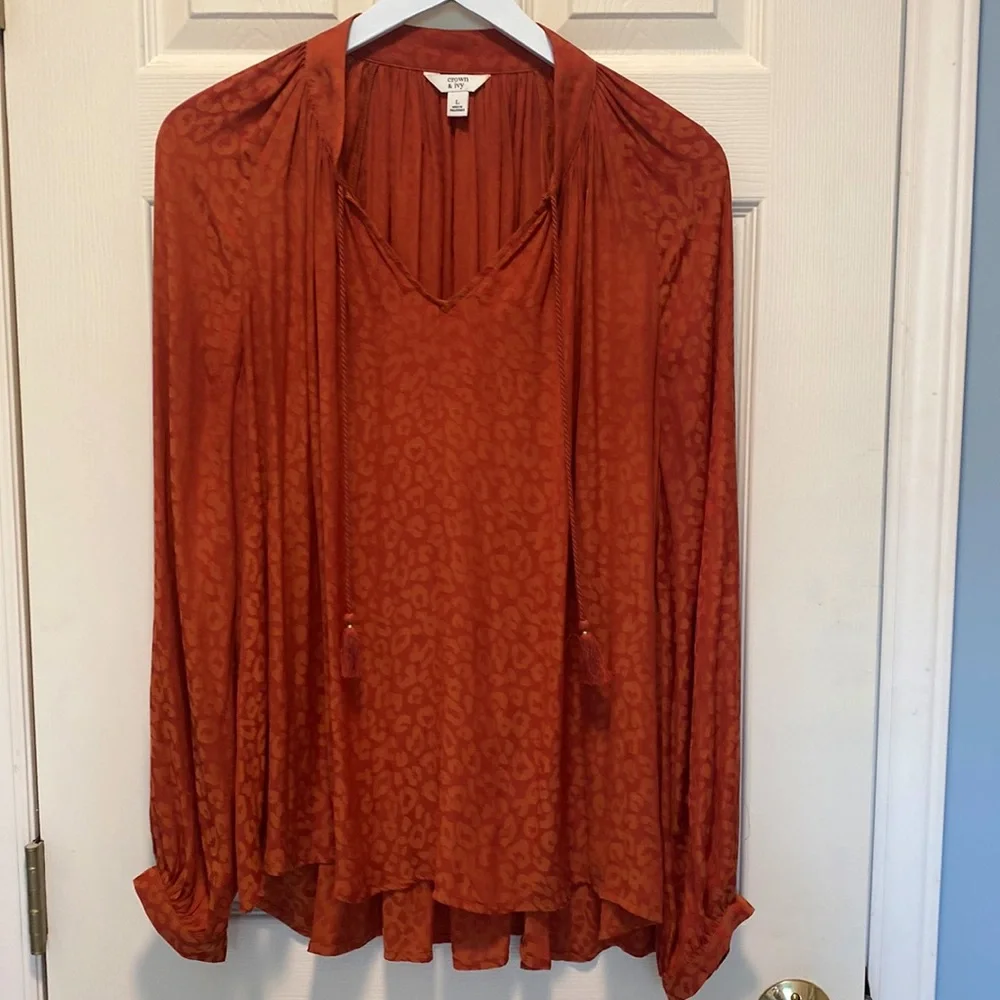 Crown & Ivy Tie Neck Peasant Blouse EUC